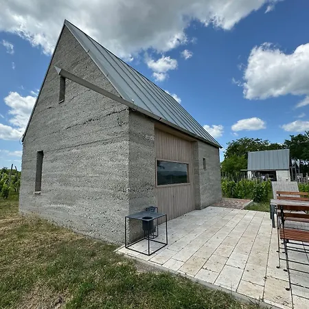 Vendégház Almagyar érseki Szőlőbirtok 4*