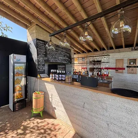 Csernus Doki Bor-grillterasza Es Bungalloi Гостевой дом Эгер