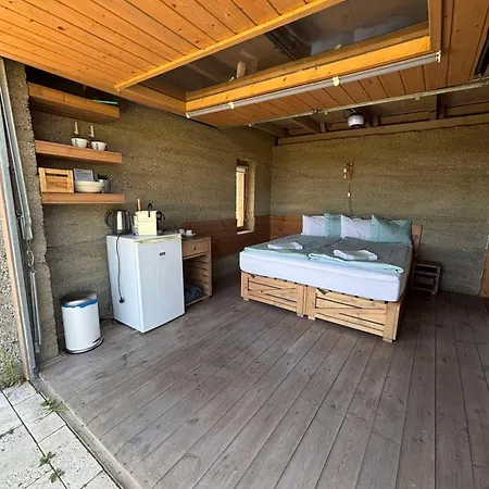 Gæstehus Csernus Doki Bor-grillterasza Es Bungalloi Eger