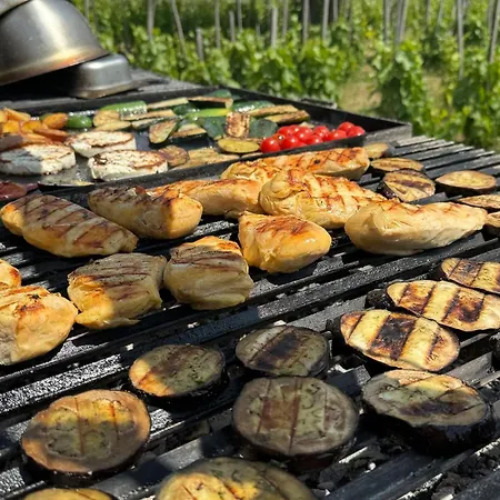 Csernus Doki Bor-grillterasza Es Bungalloi Гостевой дом