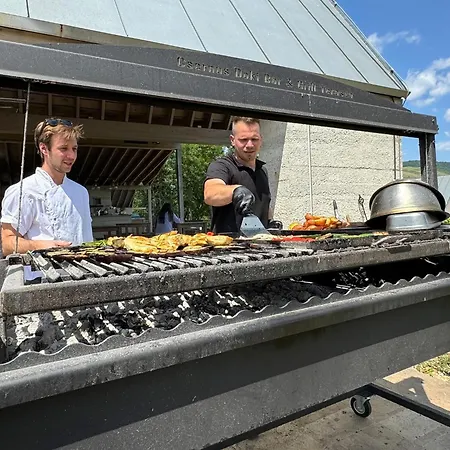 Gæstehus Csernus Doki Bor-grillterasza Es Bungalloi Eger