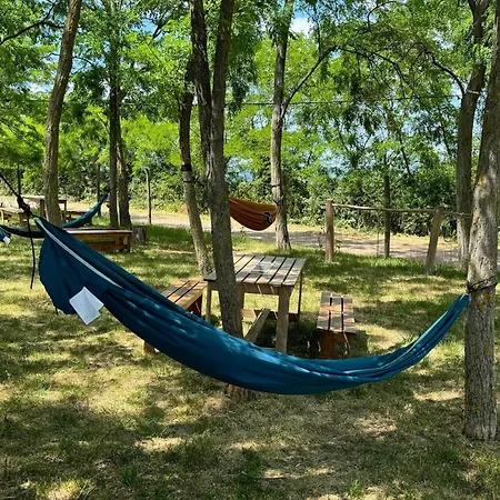 Csernus Doki Bor-grillterasza Es Bungalloi Гостевой дом 4*