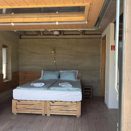 Csernus Doki Bor-grillterasza Es Bungalloi 4* Эгер