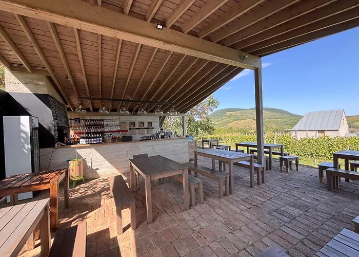 Csernus Doki Bor-Grillterasza Es Bungalloi 4*