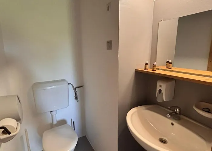 Csernus Doki Bor-Grillterasza Es Bungalloi